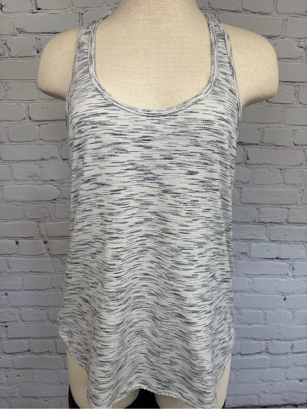Lululemon 105 F Singlet Athletic Tank Top Tiger Space Dye Black White Sz 6/8